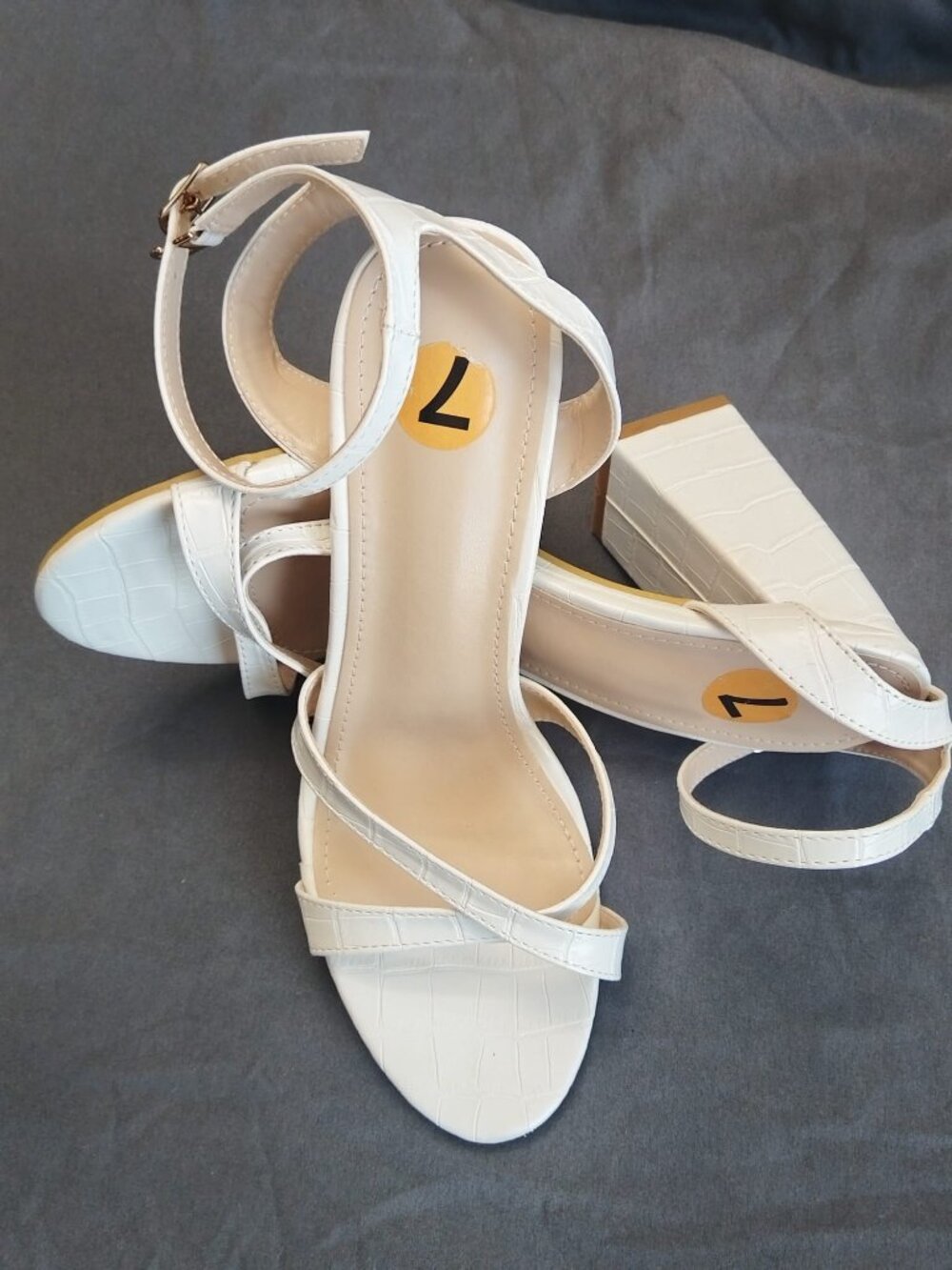 Chunky Block Heel Croco Embossed Sandals White Square Toe Women's Size 38 (US 7)